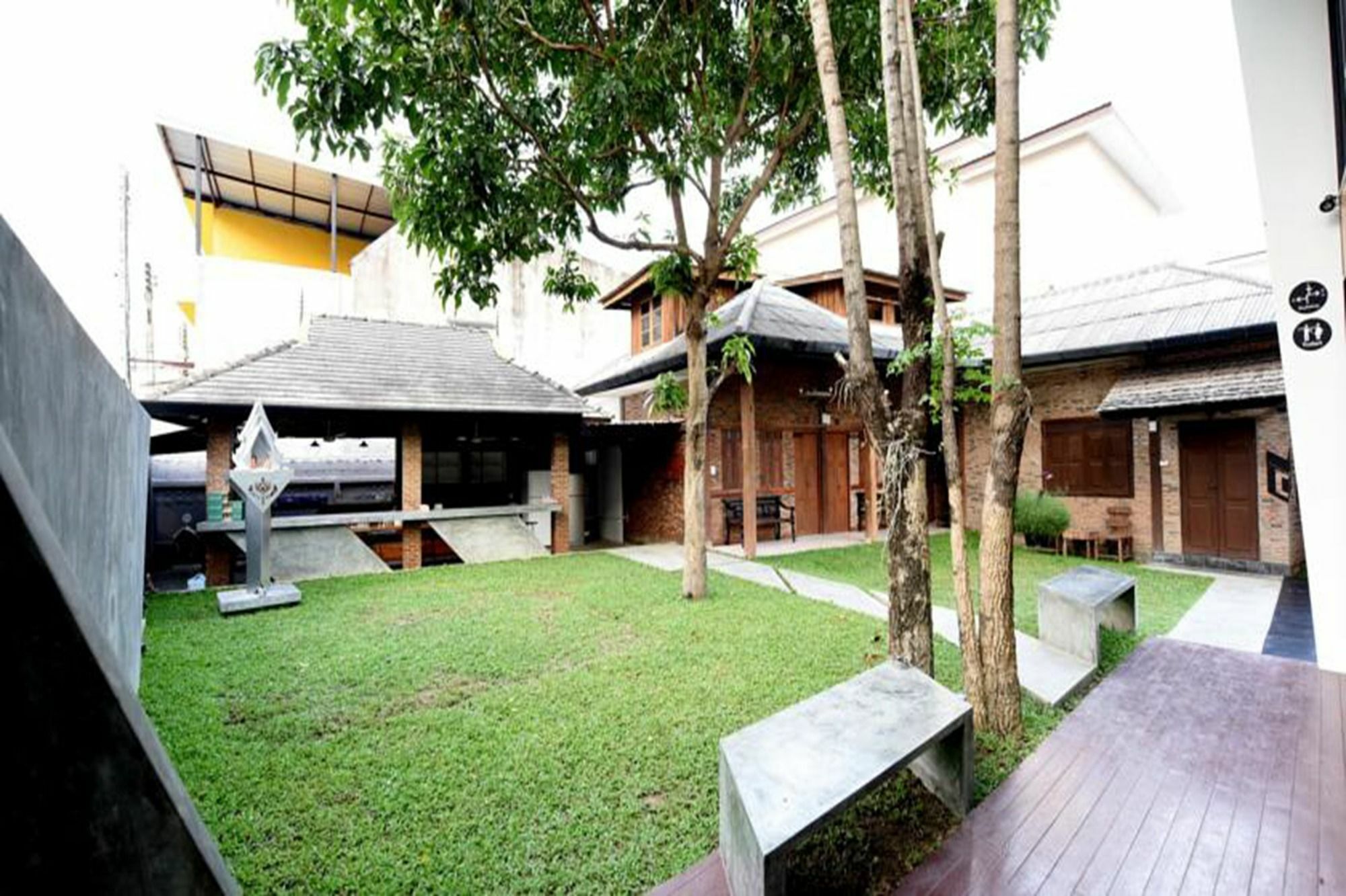 Готель Chiang Mai Udee Екстер'єр фото